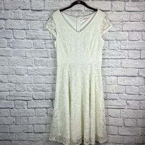 Bery Love Eggshell White Lined Lace Dress Size Large